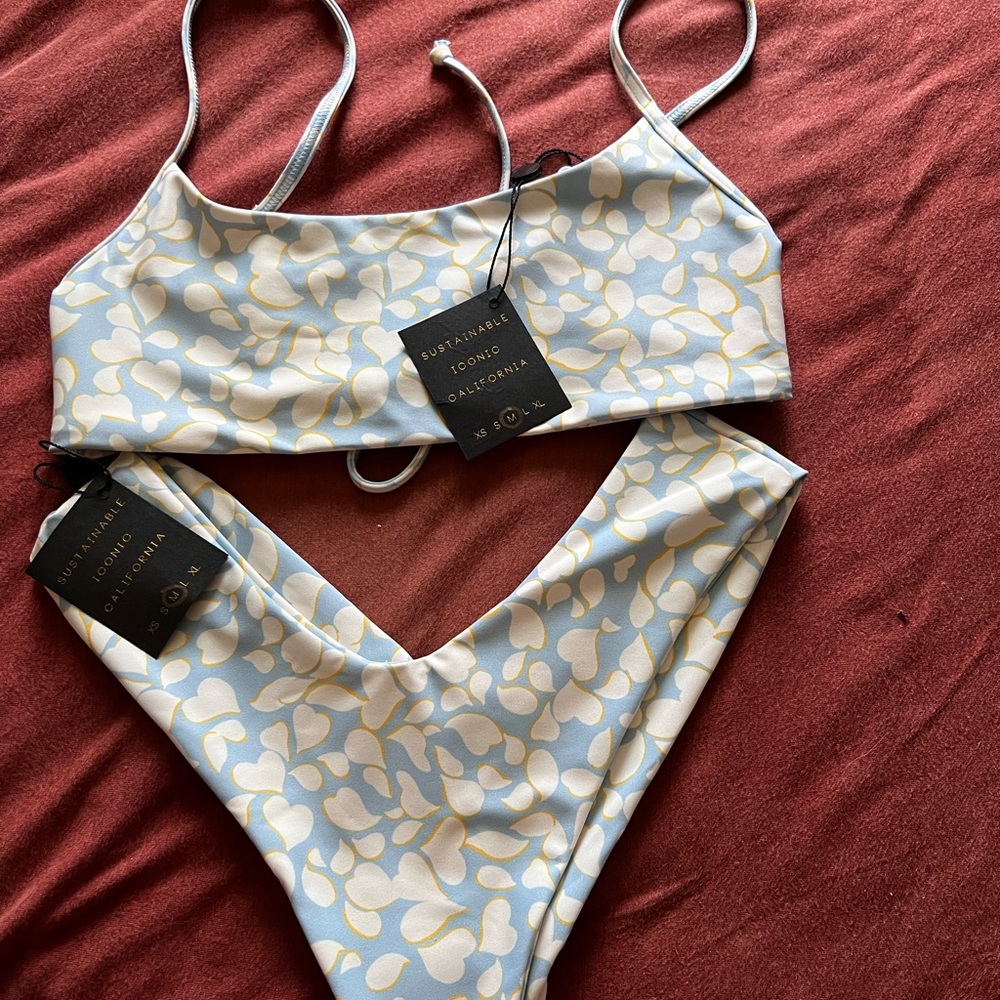BRAND NEW skatie Nantucket print Maddie top& mandi bottom